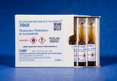 SRM 3060 - 鄰苯二甲酸單酯在乙腈中的應用