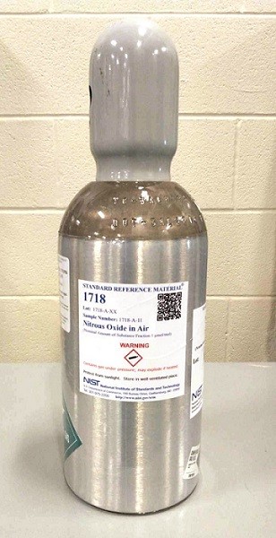 SRM 1718 - 空氣中的一氧化二氮(公稱量-物質分數為1毫微升/摩爾)標準品